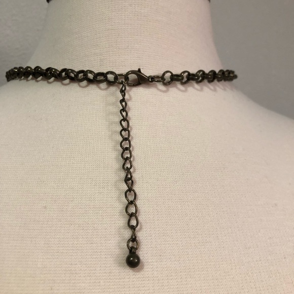 Pink statement necklace - Picture 2 of 2